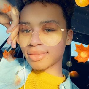 Meet your Posher, ! keke